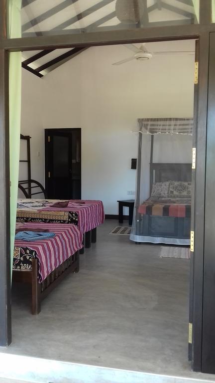 Chillenjoy Cabanas & Restaurant Tangalle Exterior photo